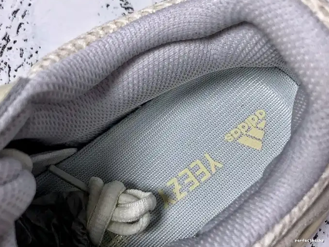 Yeezy Boost 700 EG7596 Analog Adidas 0530